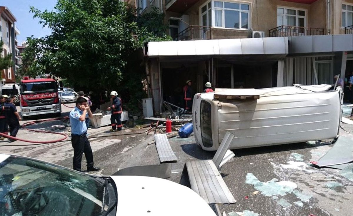 Maltepe'de Bir İş Yerinde Şiddetli Patlama: 2 Yaralı