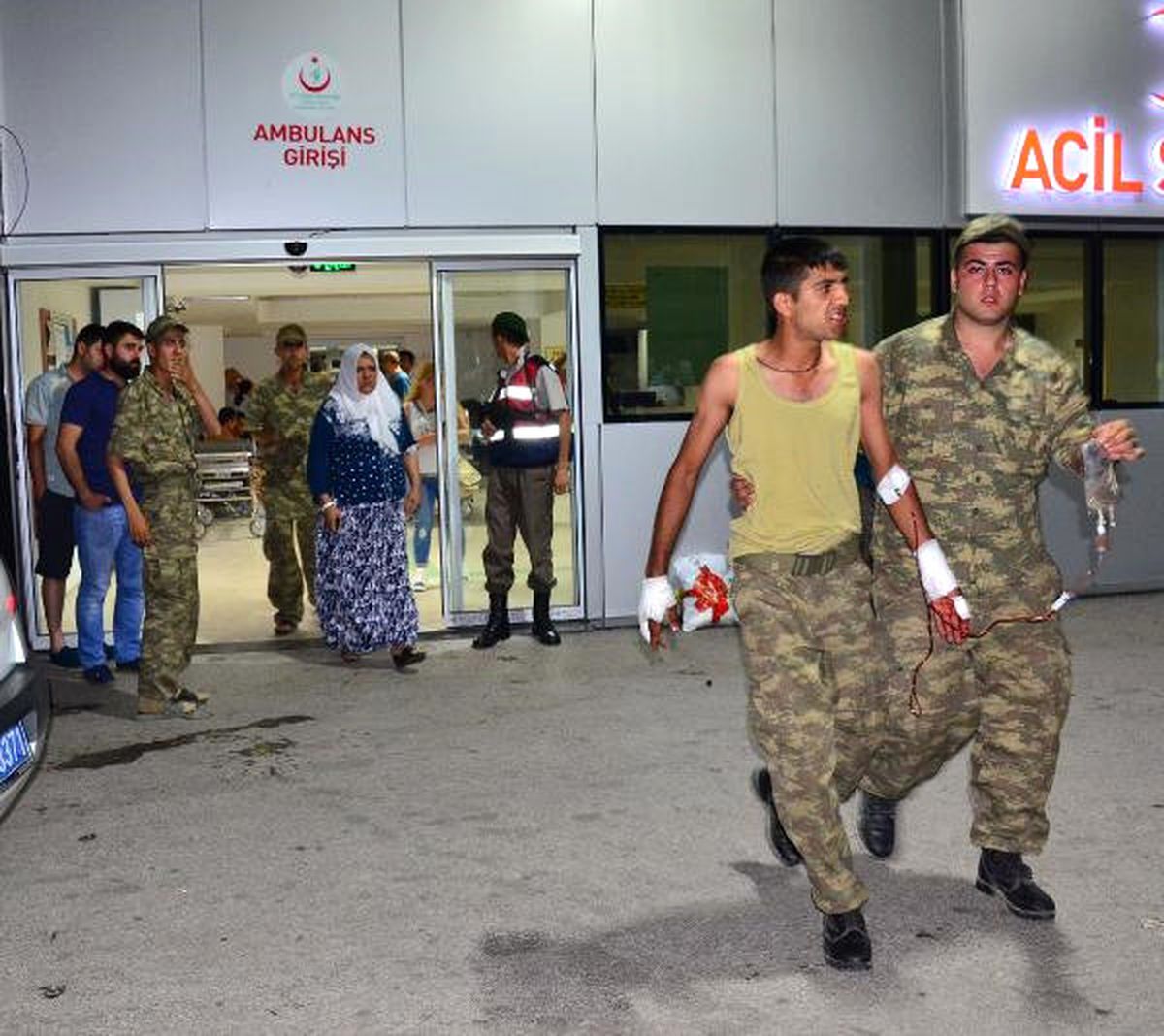 Manisa'da Kışladaki Gıda Zehirlenmesi Şüphesi