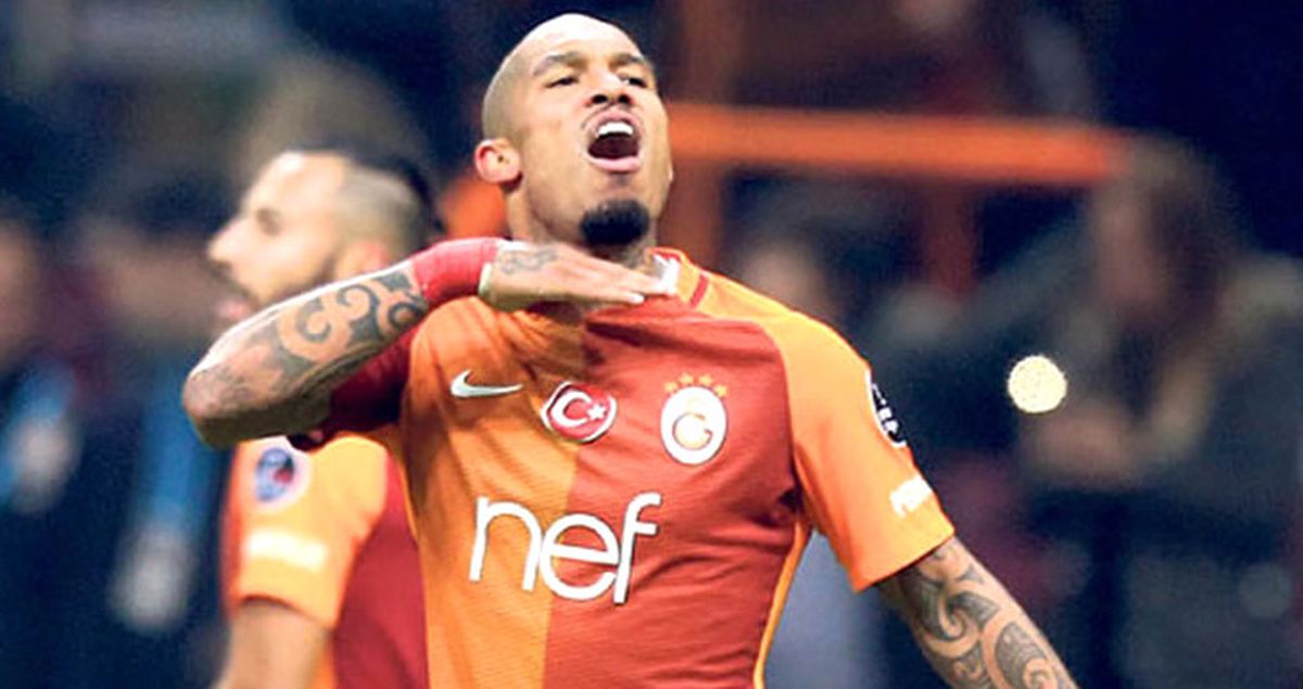 Nigel de Jong, 2.5 Milyon Euro Aldığı Galatasaray'dan Ayrılmak İstemiyor