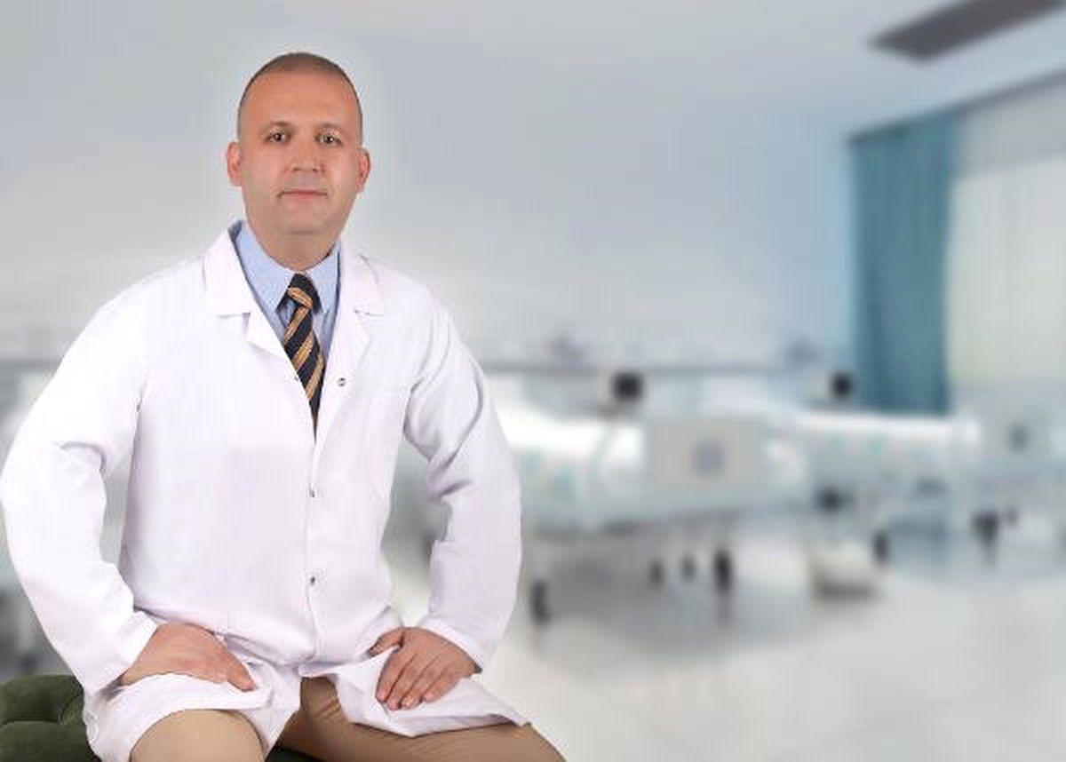 Prof. Dr. Öztürk: Uzun Süre Hareketsiz Oturmak Bel Fıtığına Davetiye Çıkarıyor