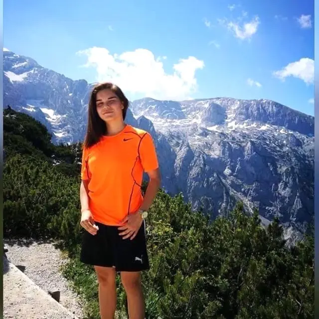 Almanya'da Uçurumdan Düşerek Can Veren Melek, Bursa'da Toprağa Verildi