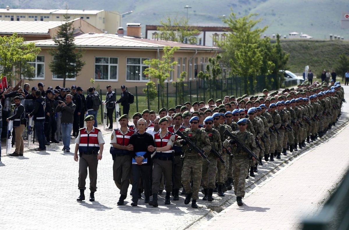 İşte FETÖ'nün ByLock'taki Darbe Mesajları: Mısır'daki Kadar Bile Olmaz