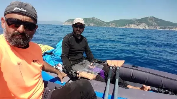 Kanoyla Türkiye'nin Güzelliklerini Keşfediyorlar Kanoyla Türkiye'nin Güzelliklerini Keşfediyorlar
