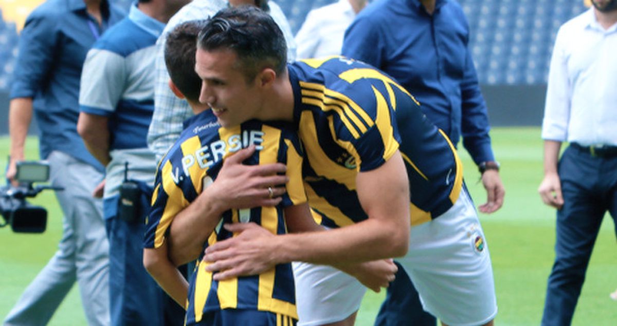 Robin van Persie, Oğlunu Feyenoord'un Altyapısına Yazdırdı