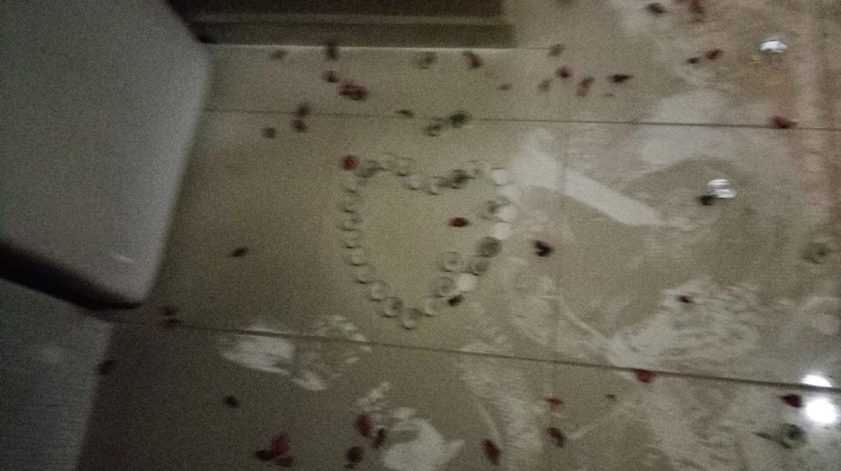 Sevgilisine Sürpriz Yapmak İsteyen Romantik Genç Az Kalsın Evi Yakıyordu