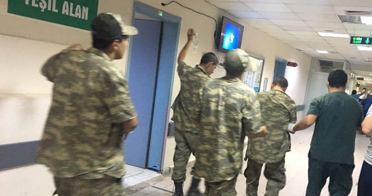 Manisa'daki Tugayda Yaşanan Zehirlenme Olaylarıyla İlgili 6 Asker Gözaltına Alındı