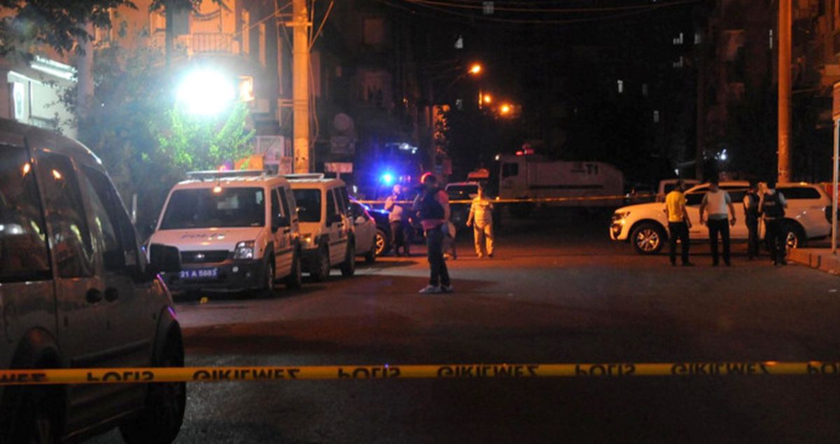 Ümraniye'de Taksi Durağına Silahlı Saldırı: 3 Yaralı