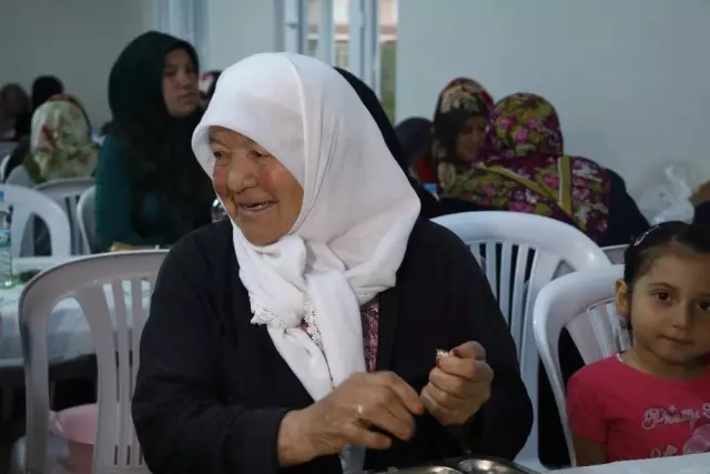 Bu Köyde Evlerde İftar Sofrası Kurulmuyor Bu Köyde Evlerde İftar Sofrası Kurulmuyor