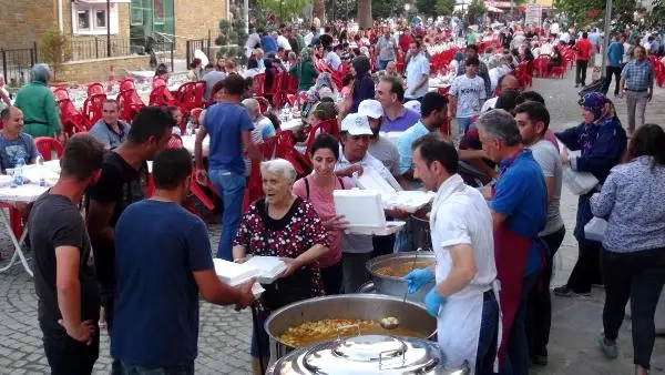 Gökçeada'da Türkler ve Rumlar Hoşgörü Sofrasında İftar Yaptı