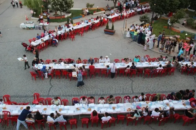 Müslüman ve Hristiyan Vatandaşlar İftarda Buluştu