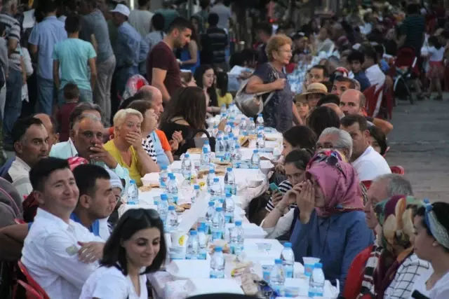 Müslüman ve Hristiyan Vatandaşlar İftarda Buluştu