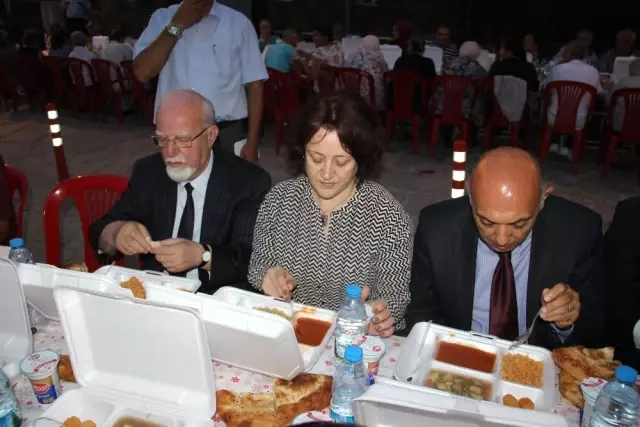 Müslüman ve Hristiyan Vatandaşlar İftarda Buluştu