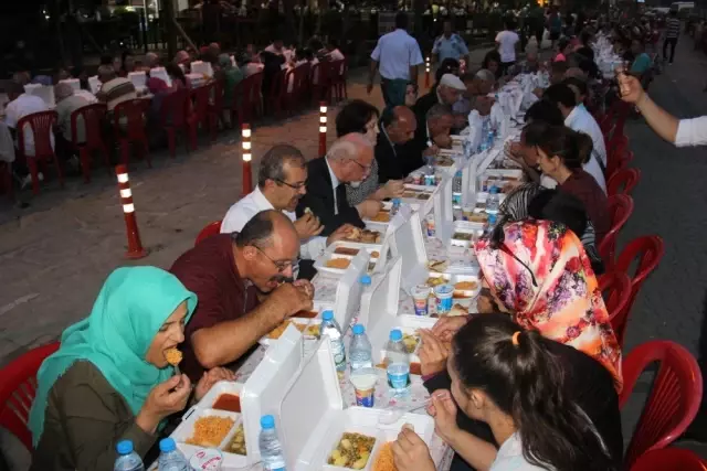 Müslüman ve Hristiyan Vatandaşlar İftarda Buluştu