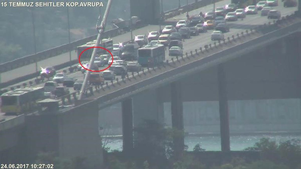 Tatilciler Gitti, İstanbul'da Yollar Boş Kaldı!