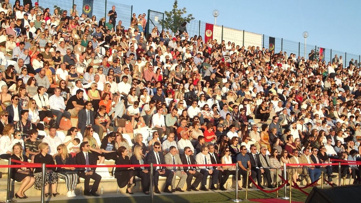 Ted Ankara Koleji'nde Mezuniyet Sevinci