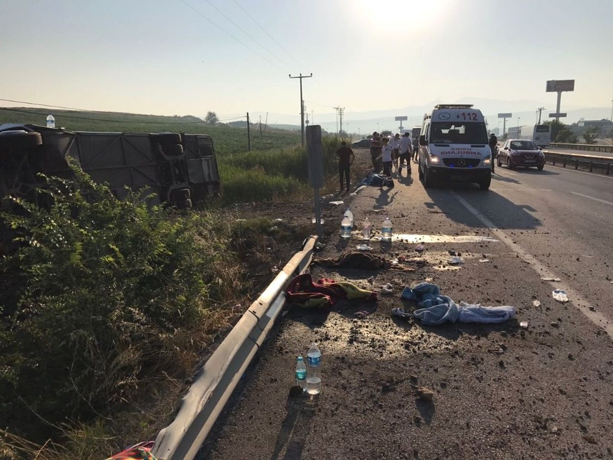 Balıkesir'de Otobüs Devrildi: 1 Ölü, 47 Yaralı
