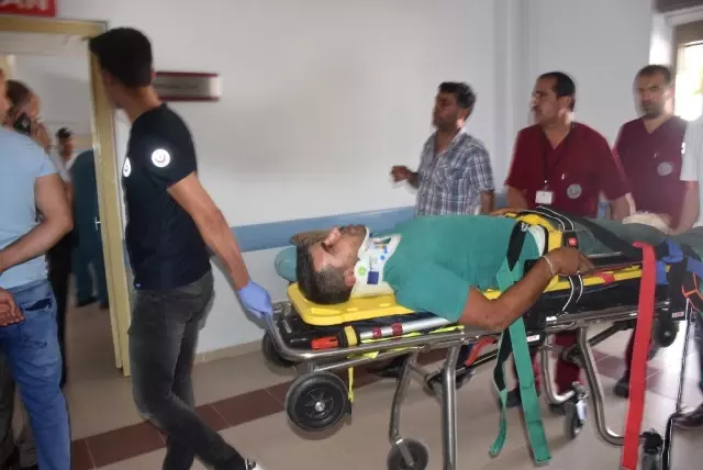 Bayramlaşma Yolunda Kaza: 9 Yaralı Bayramlaşma Yolunda Kaza: 9 Yaralı
