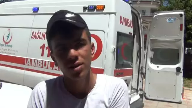 Bayramlaşma Yolunda Kaza: 9 Yaralı Bayramlaşma Yolunda Kaza: 9 Yaralı