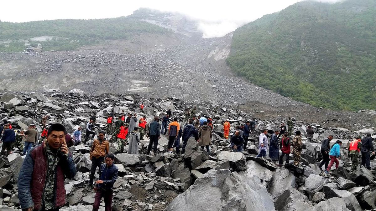 Çin'de Heyelan Köyü Yuttu, Geriye Hiçbir Şey Kalmadı