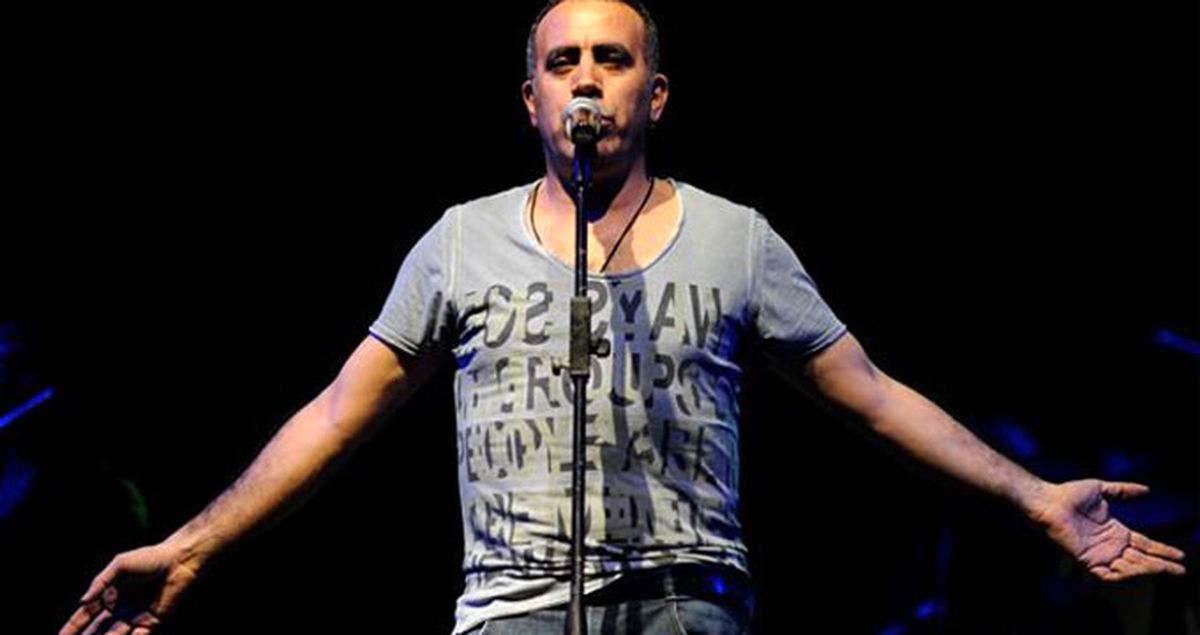 Haluk Levent, Adanalı 25 Kişiye Muzlu Süt Ismarlayarak Gönülleri Bir Kez Daha Fethetti