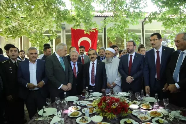 İl Protokolü Bayramlaşma Töreninde Bir Araya Geldi İl Protokolü Bayramlaşma Töreninde Bir Araya Geldi
