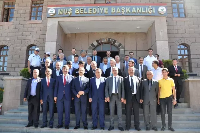 Muş'ta Bayramlaşma Töreni Muş'ta Bayramlaşma Töreni