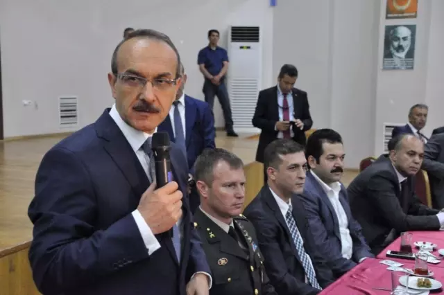 Muş'ta Bayramlaşma Töreni Muş'ta Bayramlaşma Töreni