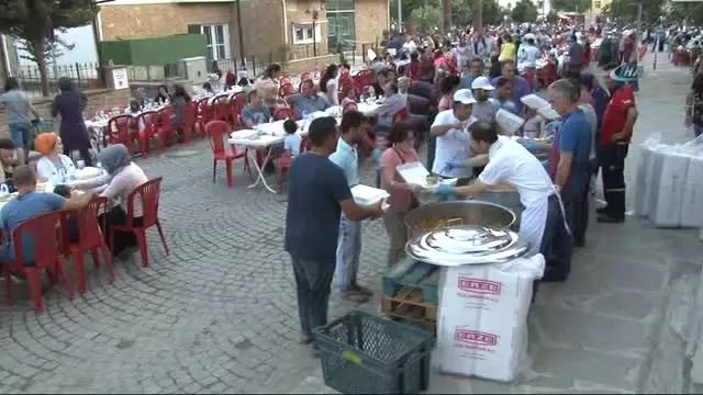Müslüman ve Hristiyan Vatandaşlar İftarda Buluştu