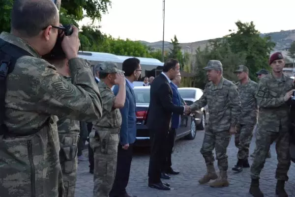 Orgeneral Akar, Bayram Namazını Tillo'da Kıldı Orgeneral Akar, Bayram Namazını Tillo'da Kıldı