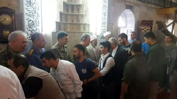 Orgeneral Akar, Bayram Namazını Tillo'da Kıldı Orgeneral Akar, Bayram Namazını Tillo'da Kıldı