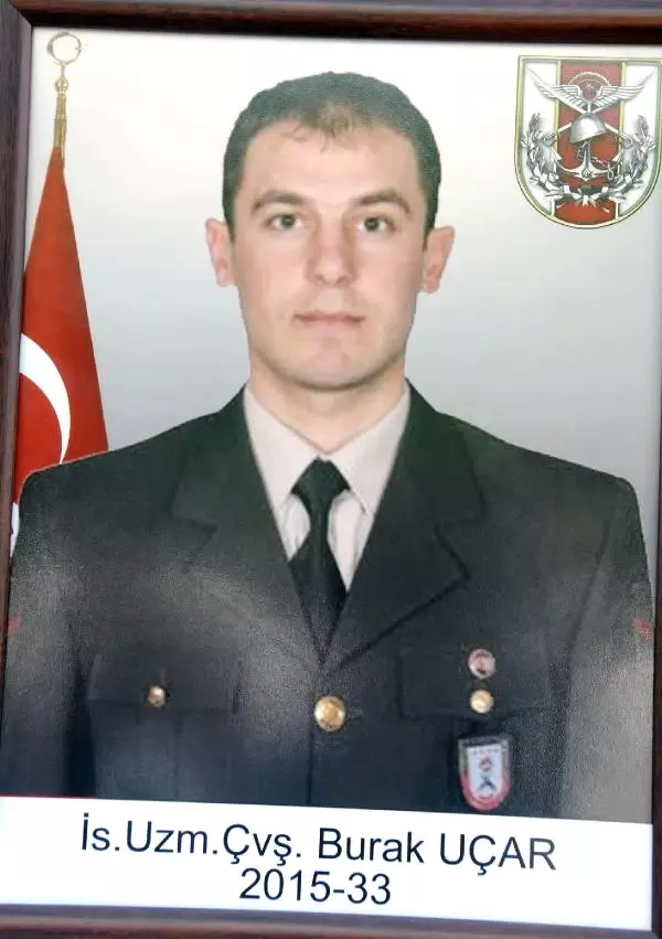 Şehit Annesi Mezar Başında Ağıt Yaktı