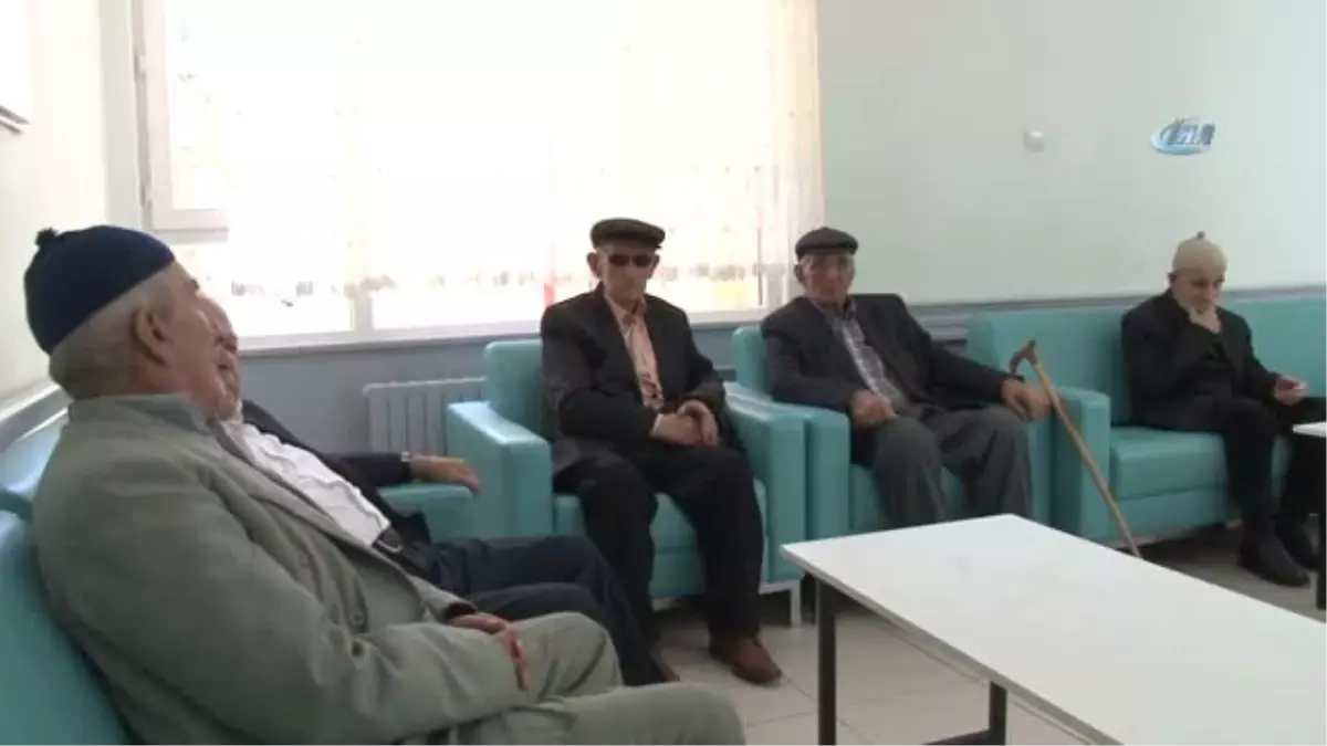 Sivas'ta Huzurevinde Hüzünlü Bayram