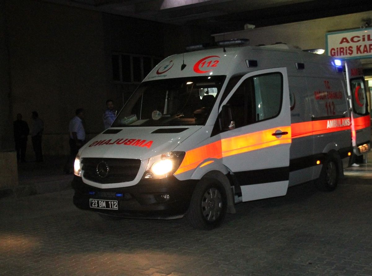Elazığ'da Bir Garip Olay! Kafasından Vurulmuş Cesedi Ambulansa Verip Kaçtılar