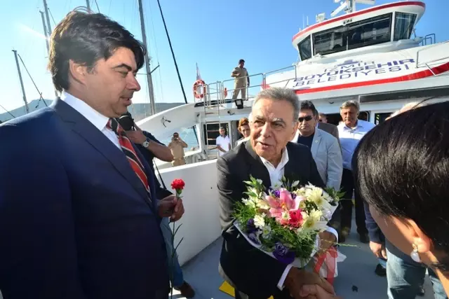 İzmir-Foça Gemi Seferleri Başladı İzmir-Foça Gemi Seferleri Başladı