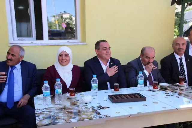 AK Parti Muş Milletvekili Şimşek Varto da Bayramlaştı AK Parti Muş Milletvekili Şimşek Varto da Bayramlaştı
