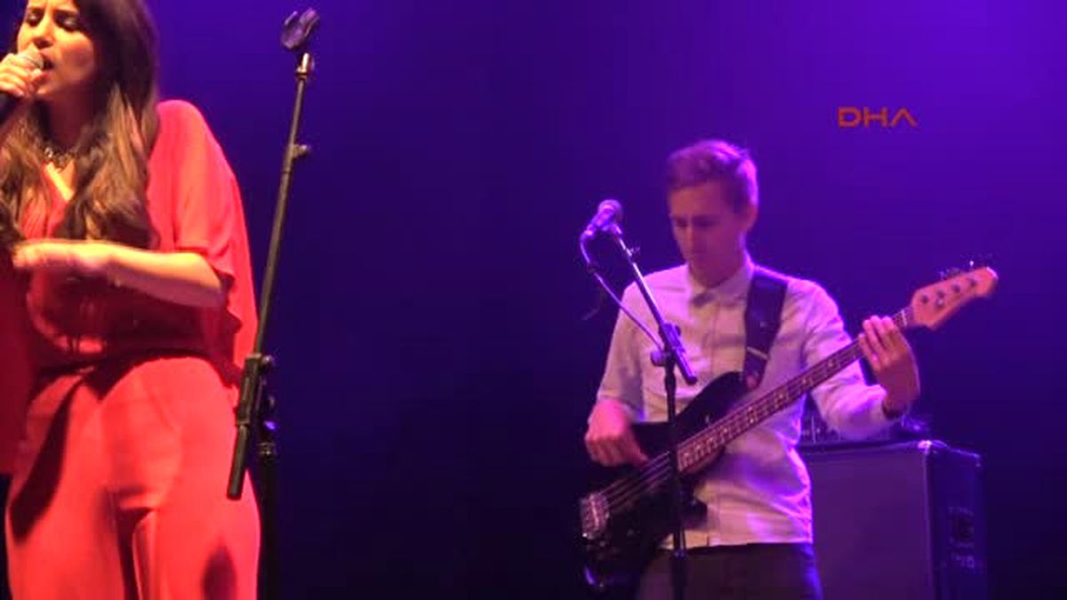 Muğla Hollandalı Türk Kızı Bodrum'da Caz ve Rock Müzik Rüzgarı Estirdi 1-