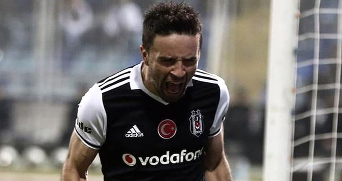 Beşiktaşlı Gökhan Gönül, Arda'ya 'Bize Gel' Baskısı Yapıyor
