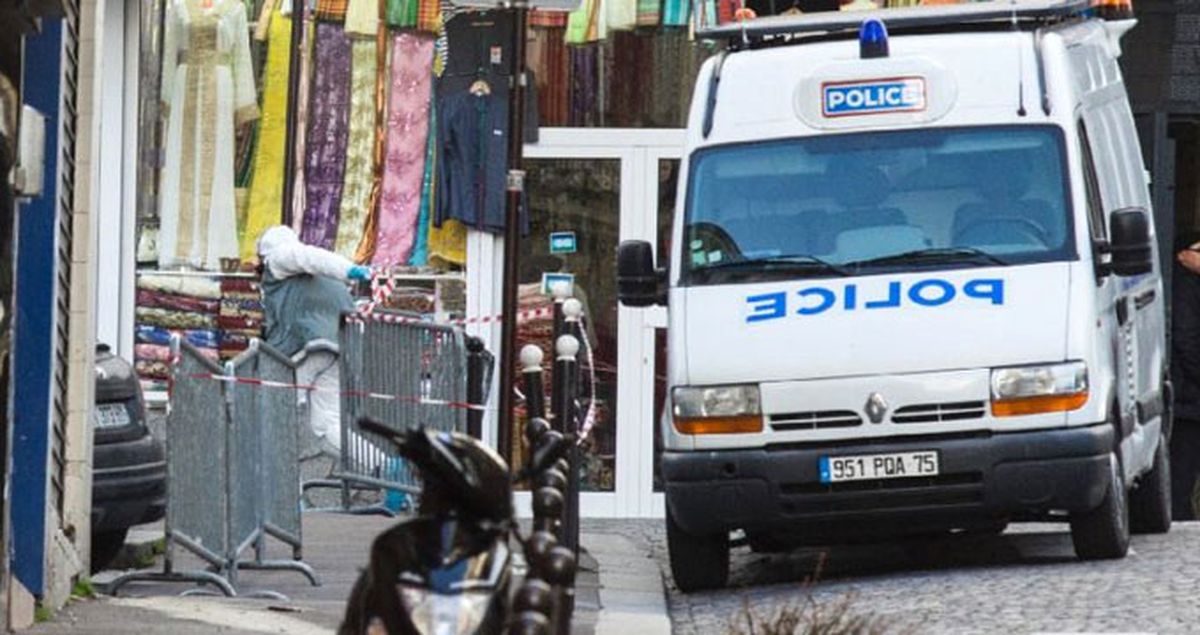 Fransa'da Cami Önündeki Kalabalığı Ezmeye Çalışan Terörist Yakalandı