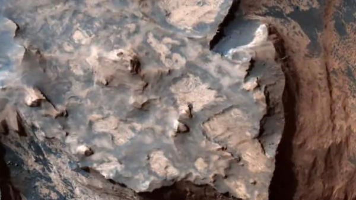NASA, Mars'a Ait Yeni ve Çarpıcı Fotoğraflar Yayınladı