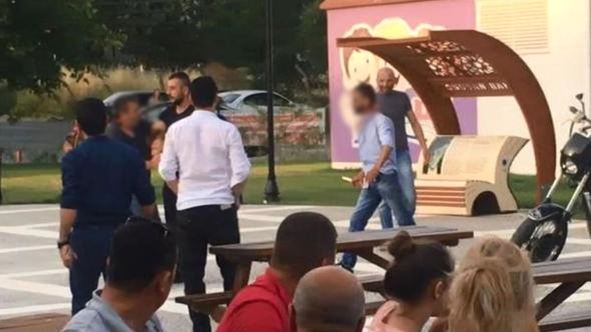 Parkta Falçatalı, Şişeli Kavga Kamerada