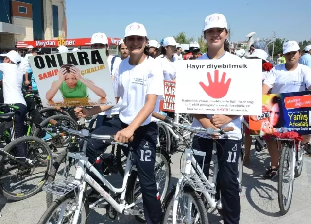 Uyuşturucuyla Mücadele İçin Pedal Çevirdiler Uyuşturucuyla Mücadele İçin Pedal Çevirdiler