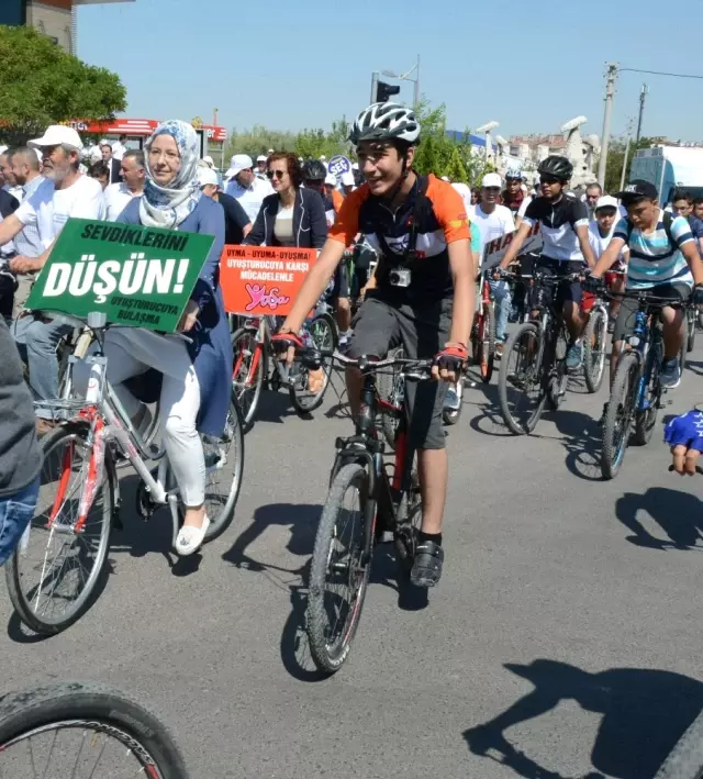 Uyuşturucuyla Mücadele İçin Pedal Çevirdiler Uyuşturucuyla Mücadele İçin Pedal Çevirdiler