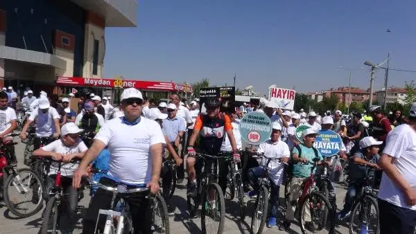 Uyuşturucuyla Mücadeleye Dikkat Çekmek İçin Bisiklet Turu Uyuşturucuyla Mücadeleye Dikkat Çekmek İçin Bisiklet Turu
