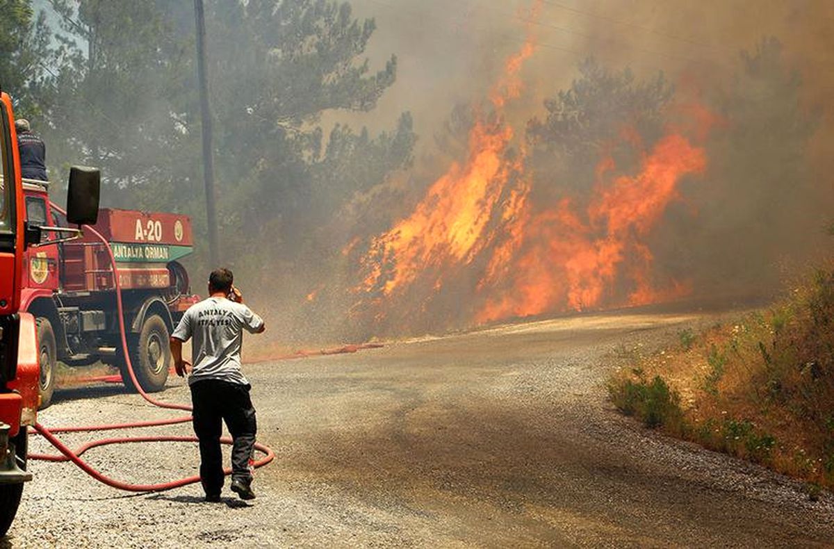 Alanya'daki Orman Yangını 10 Saatin Ardından Söndürüldü