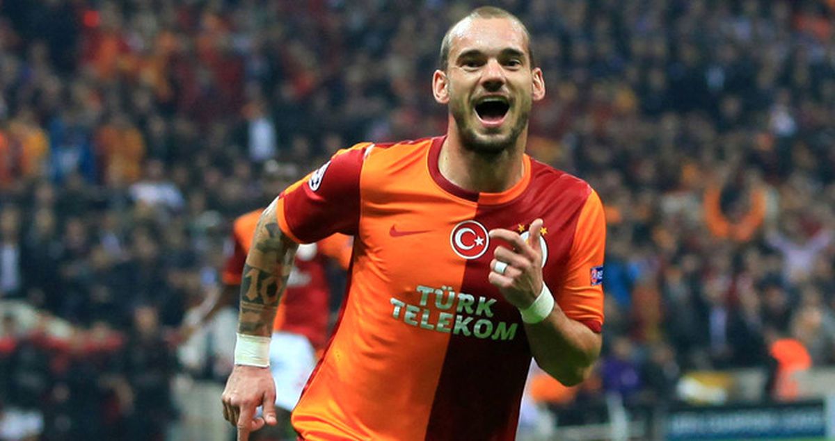 Beşiktaş, G.Saray'dan Ayrılması Gündemde Olan Sneijder İçin Harekete Geçti
