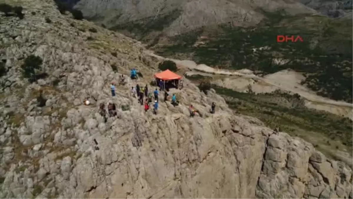 Erzincan Karanlık Kanyon'da Nefes Kesen Atlayış