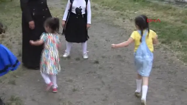 Erzurum Vurulan Çocuklar Korkudan Bahçeye Çıkamıyor Erzurum Vurulan Çocuklar Korkudan Bahçeye Çıkamıyor