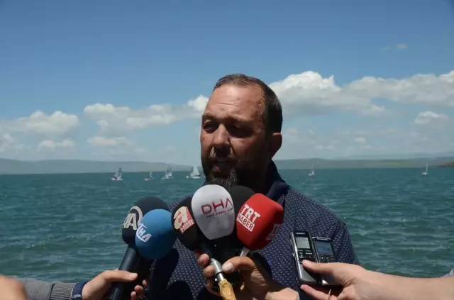 Çıldır Gölü'nde 'Su Sporları Şenlikleri' Çıldır Gölü'nde 'Su Sporları Şenlikleri'