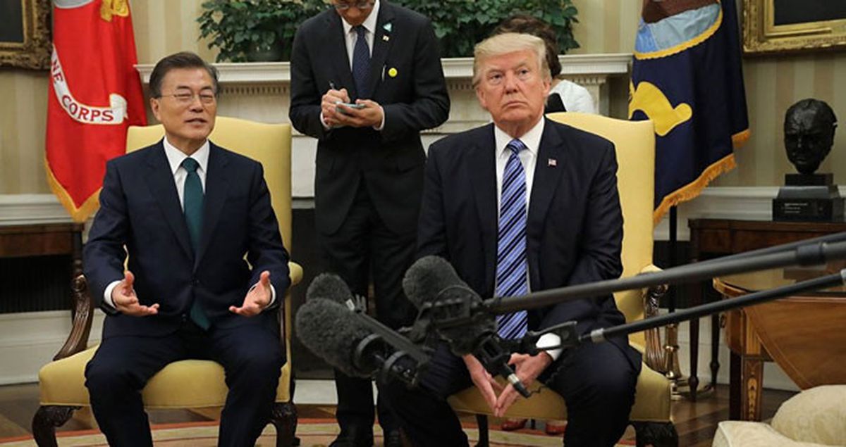Trump, Lambasını Düşüren Güney Koreli Gazetecileri Fırçaladı