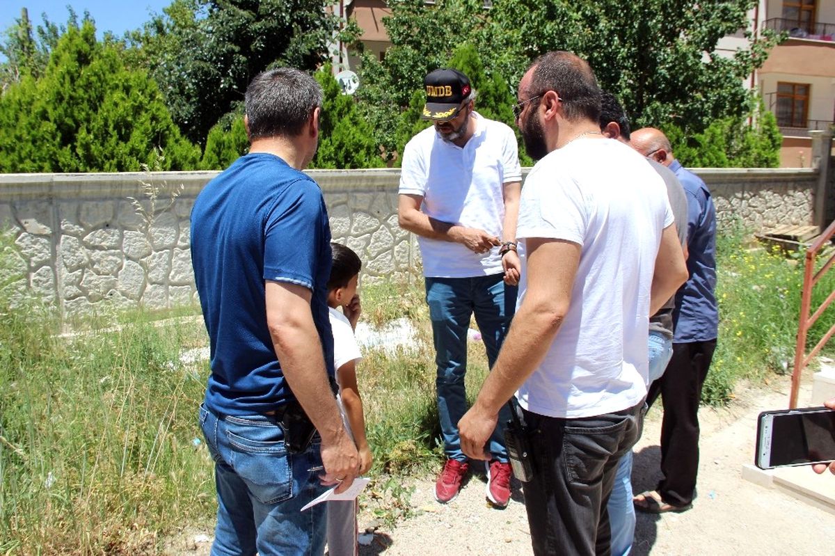 9 Yaşındaki Çocuk, Yerde Bulduğu Silahla Oynarken 4 Yaşındaki Kuzenini Vurdu